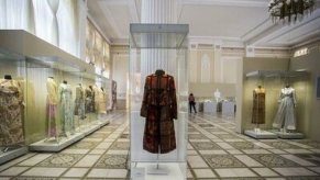 Выставка дизайнерских платьев 60-70-х годов открылась в Новосибирске